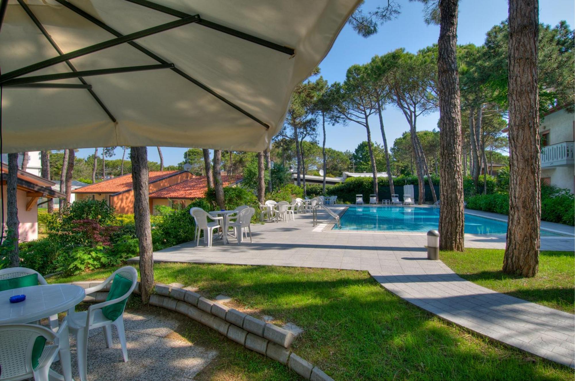 Hotel Caracas Lignano Sabbiadoro Eksteriør billede