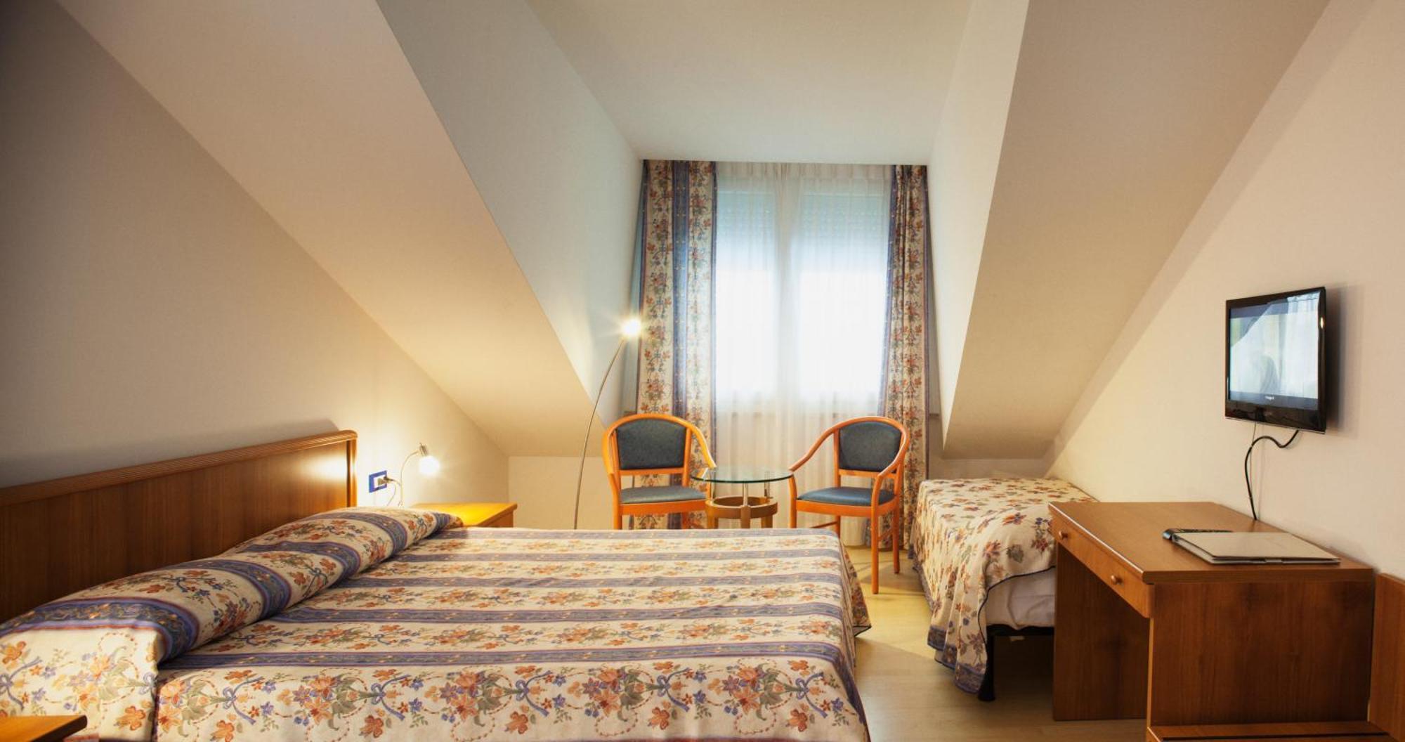 Hotel Caracas Lignano Sabbiadoro Eksteriør billede