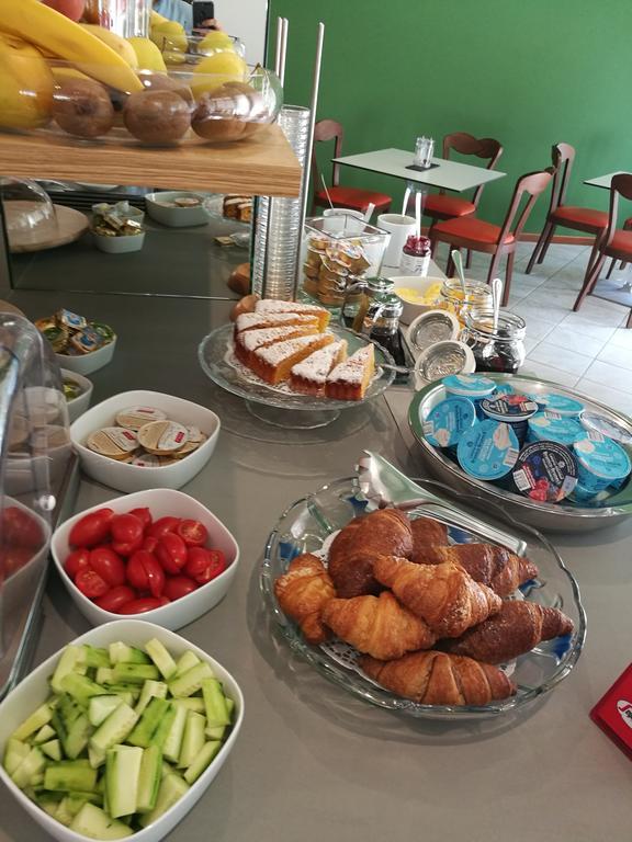 Hotel Caracas Lignano Sabbiadoro Eksteriør billede