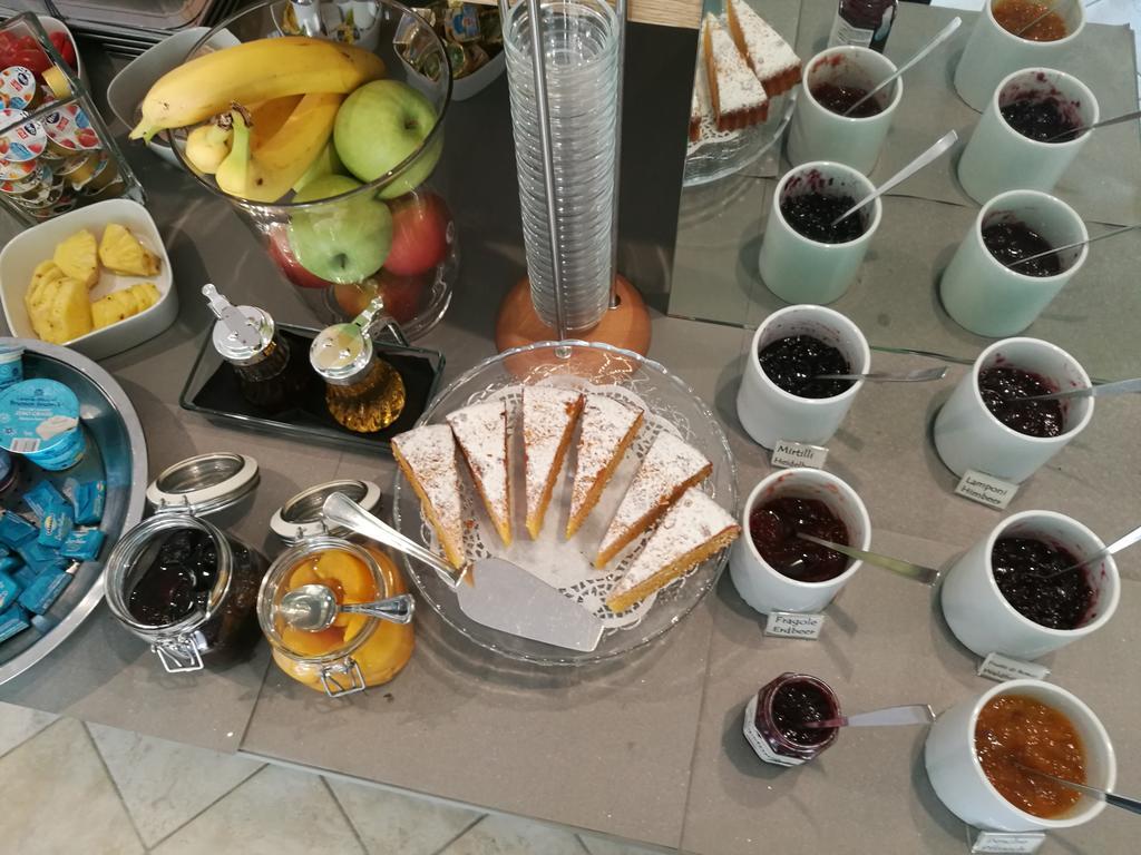 Hotel Caracas Lignano Sabbiadoro Eksteriør billede