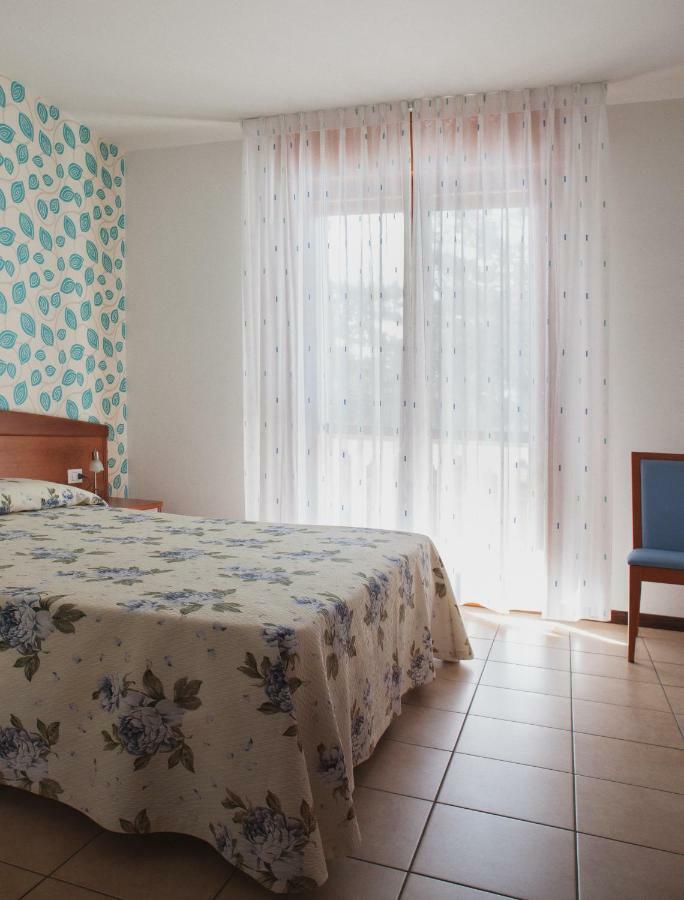 Hotel Caracas Lignano Sabbiadoro Eksteriør billede